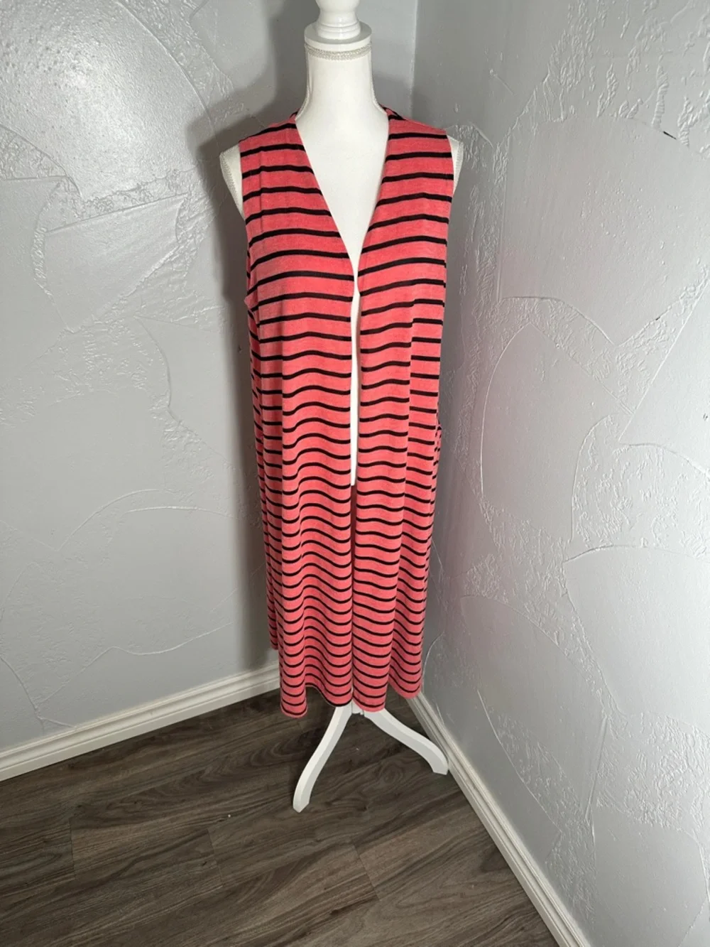 LuLaRoe Coral and Black Striped Sleeveless Duster